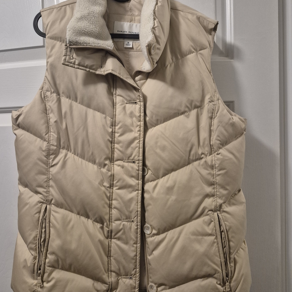 Banana Republic Beige Puffer Vest